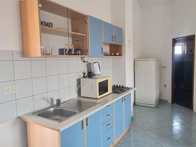 Robi - Two Bedroom With Terrace