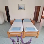 Robi - Two Bedroom With Terrace فير