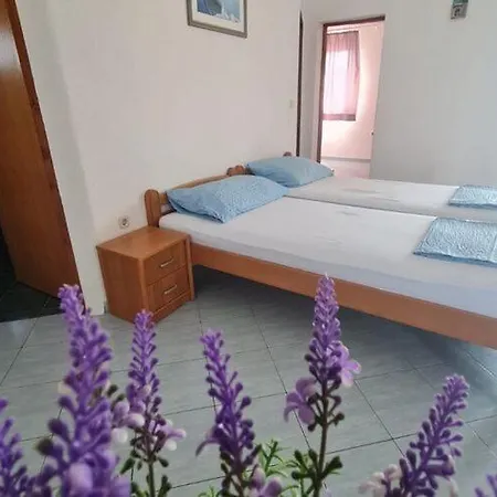 Robi - Two Bedroom With Terrace Apartamento Vir
