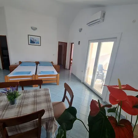 Lejlighed Robi - Two Bedroom With Terrace