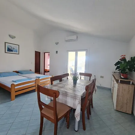 Apartamento Robi - Two Bedroom With Terrace *
