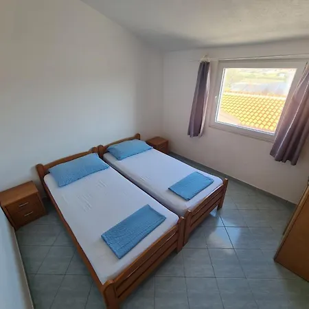 Robi - Two Bedroom With Terrace * Vir
