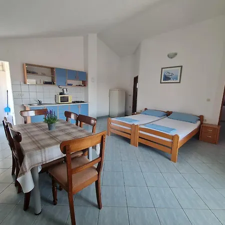 Robi - Two Bedroom With Terrace